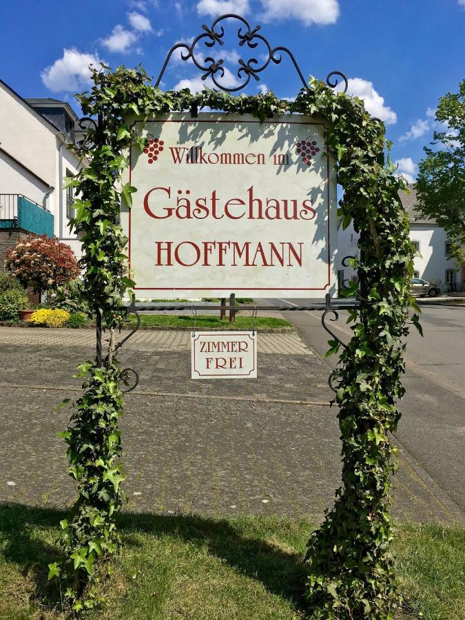 Gastehaus Hoffmann Bed & Breakfast Farschweiler Bagian luar foto