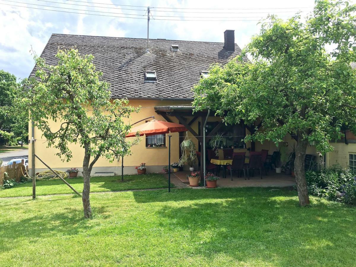 Gastehaus Hoffmann Bed & Breakfast Farschweiler Bagian luar foto